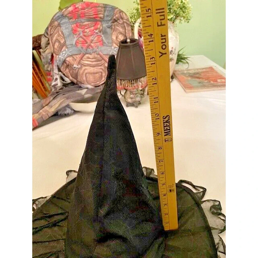 Unbranded witch hat
